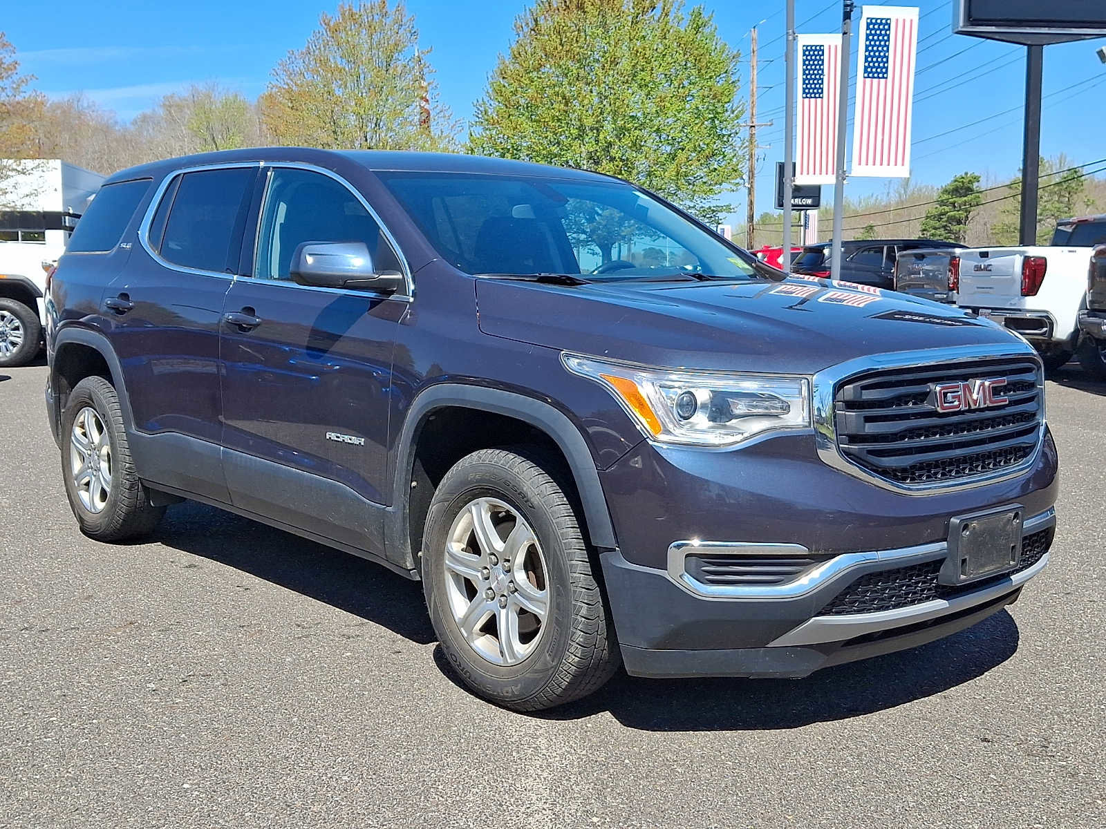 Used 2019 GMC Acadia SLE AWD/4WD image 1