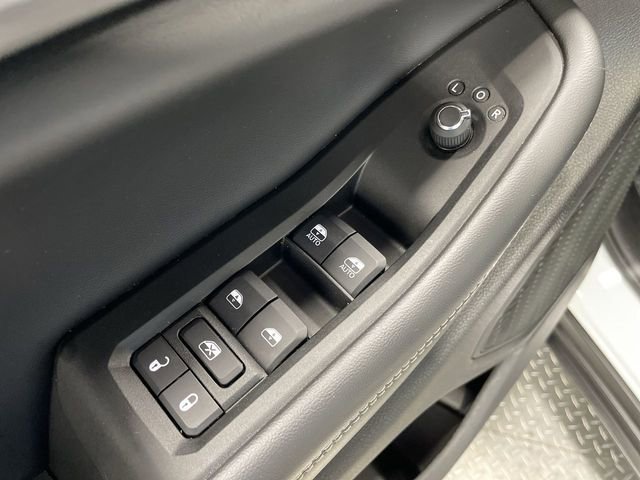 Used 2024 Jeep Grand Cherokee Laredo X AWD/4WD image 13