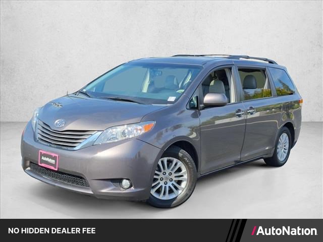 Used 2014 Toyota Sienna XLE FWD image 1