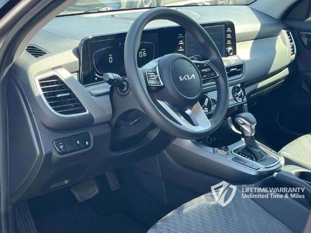 Used 2024 Kia Seltos LX AWD/4WD image 13