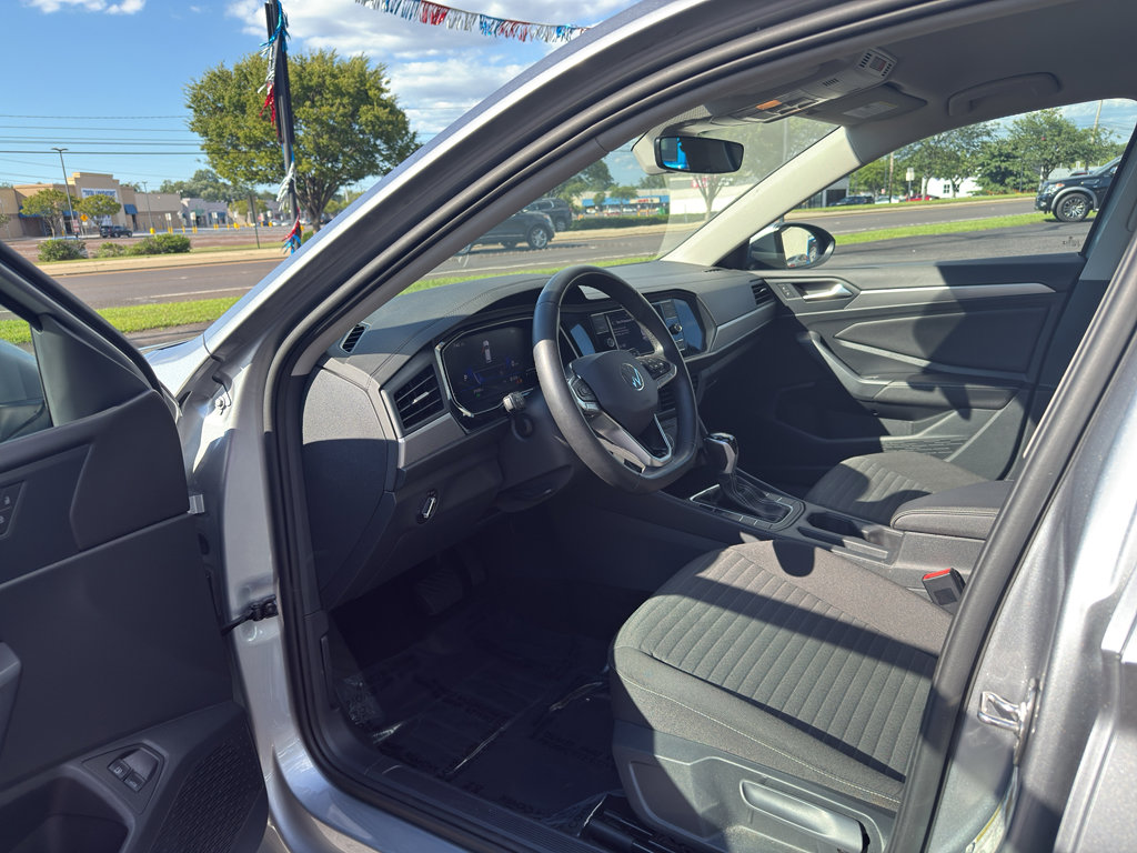 Used 2024 Volkswagen Jetta S image 8