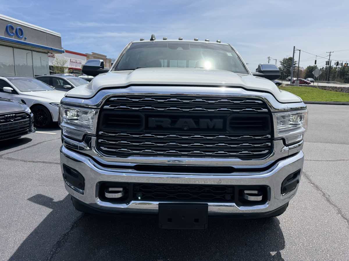 Used 2019 RAM 3500 Limited w/ Max Tow Package AWD/4WD image 2