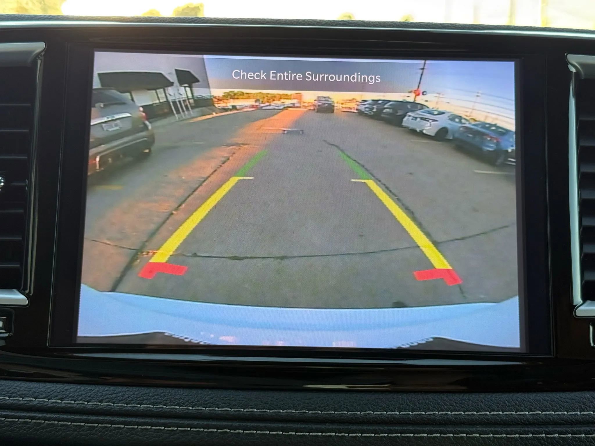 Used 2022 Chrysler Pacifica Touring-L image 45