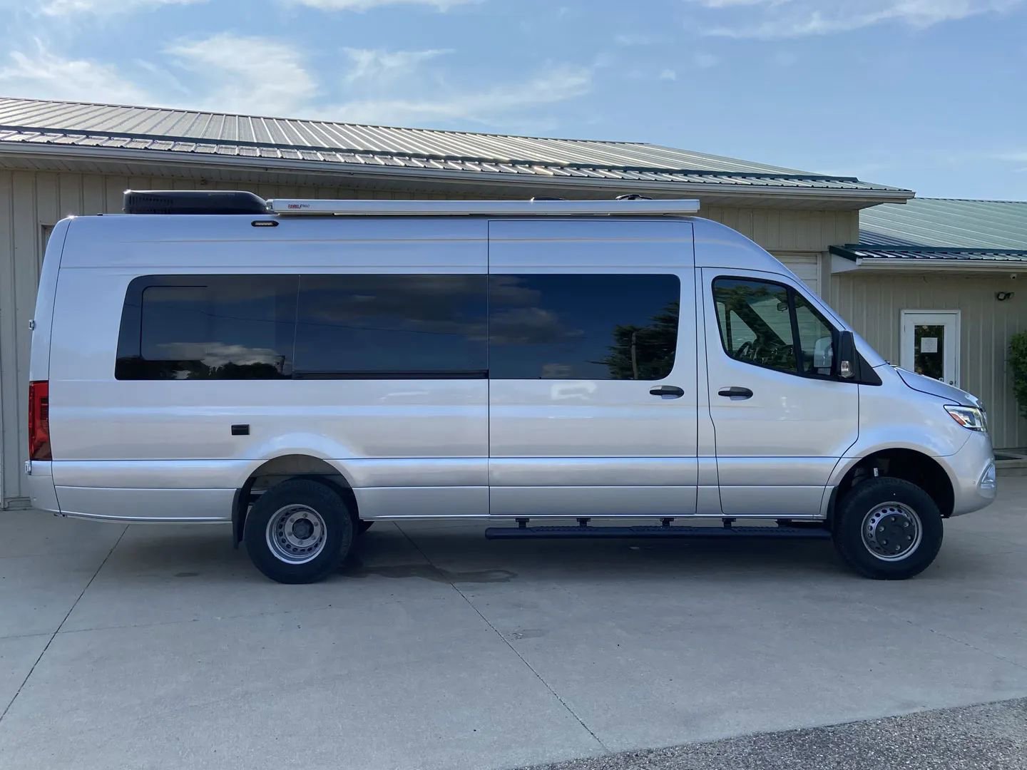 Used 2023 Mercedes-Benz Sprinter 3500 image 8