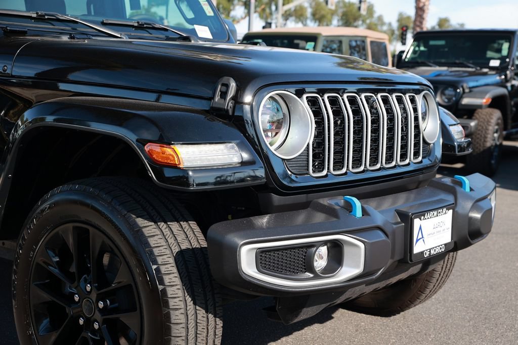 Used 2024 Jeep Wrangler Unlimited Sahara w/ Technology Group AWD/4WD image 7