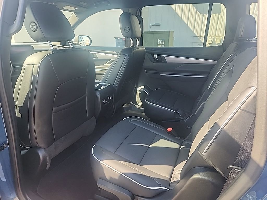 Used 2025 Buick Enclave Preferred image 10