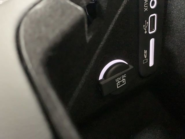 Used 2016 Dodge Challenger SRT Hellcat image 58