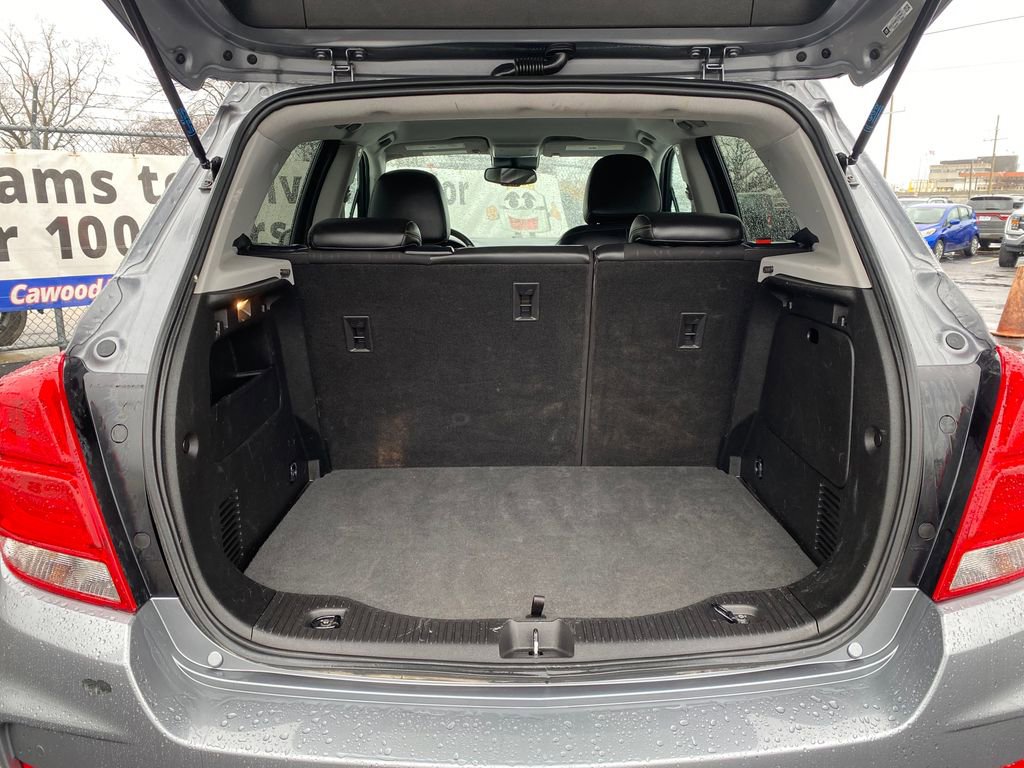 Used 2020 Chevrolet Trax LT w/ Driver Confidence Package image 5