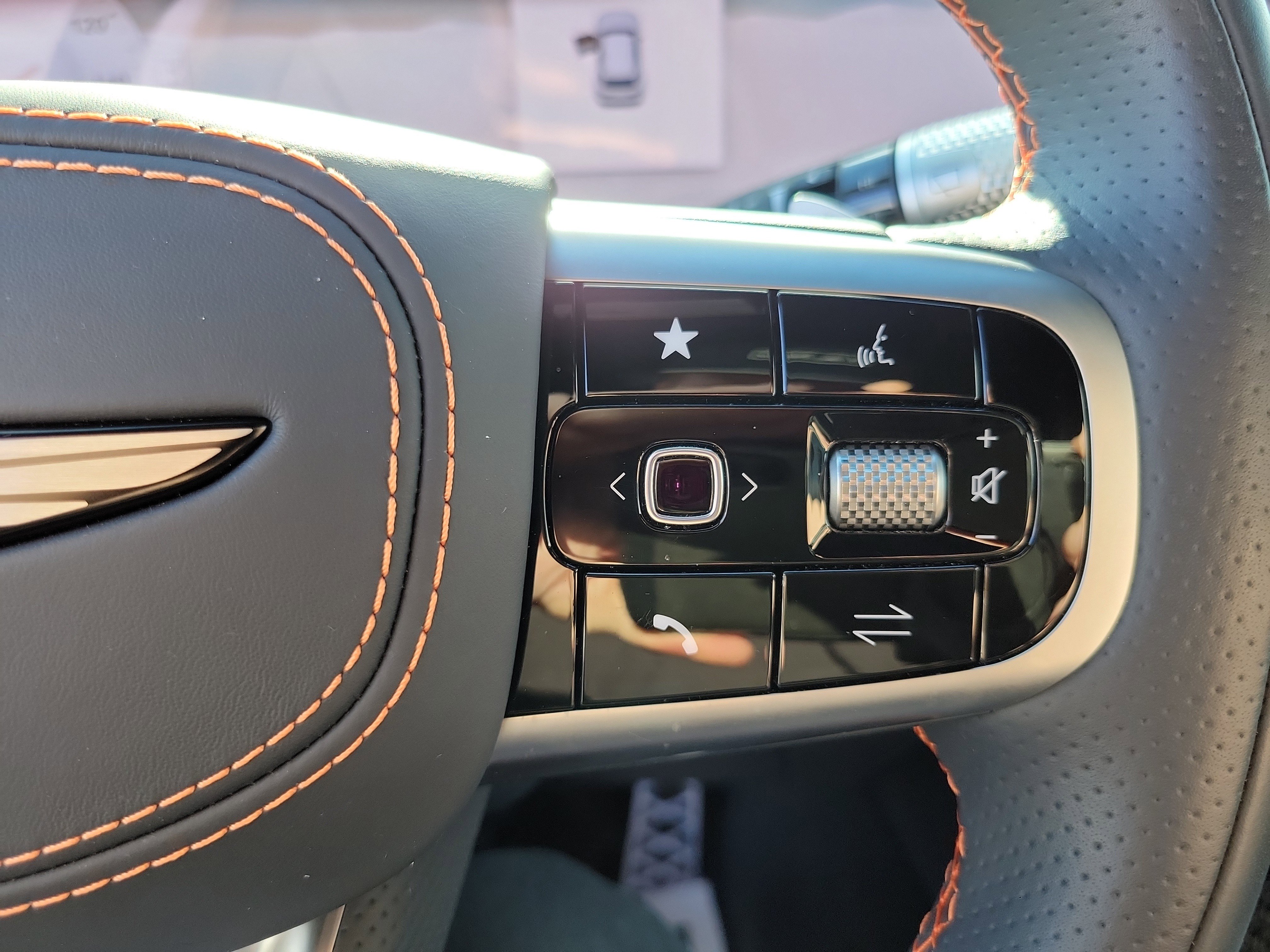 Certified 2026 Genesis GV70 3.5T Sport Prestige image 8