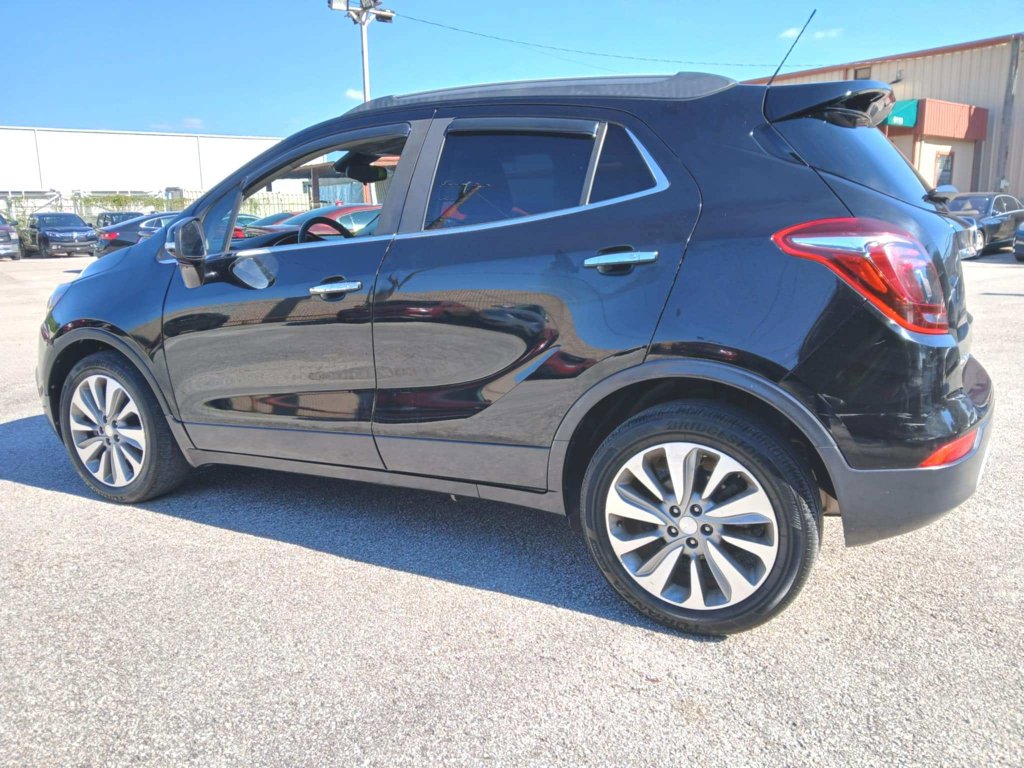 Used 2018 Buick Encore Sport Touring image 5