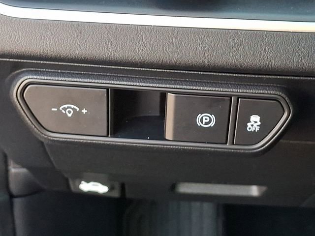 Used 2025 Kia K4 LX image 31