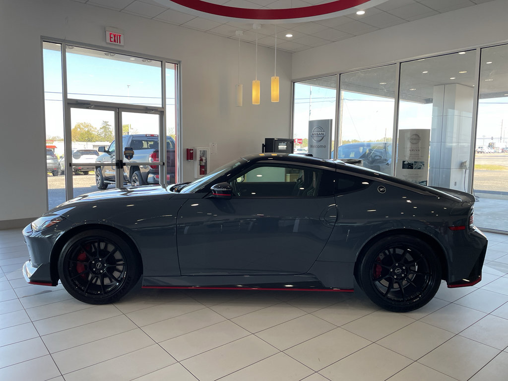 Used 2025 Nissan Z NISMO w/ Floor Mat Package image 19