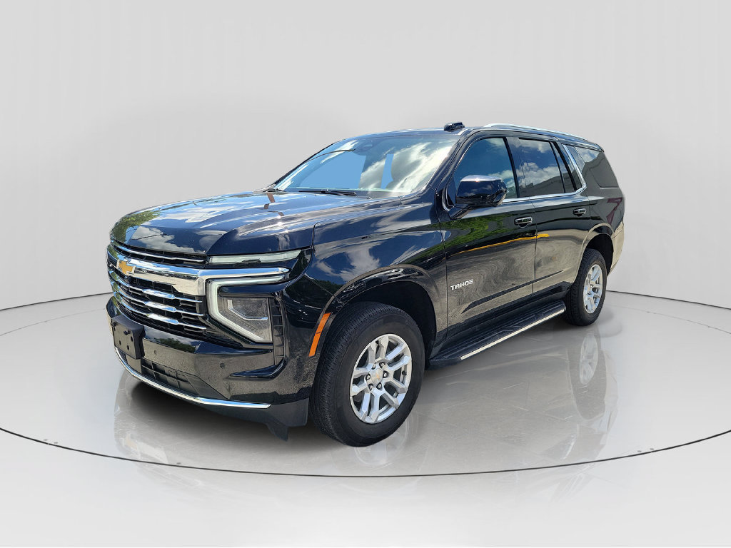 Used 2025 Chevrolet Tahoe LT RWD image 3