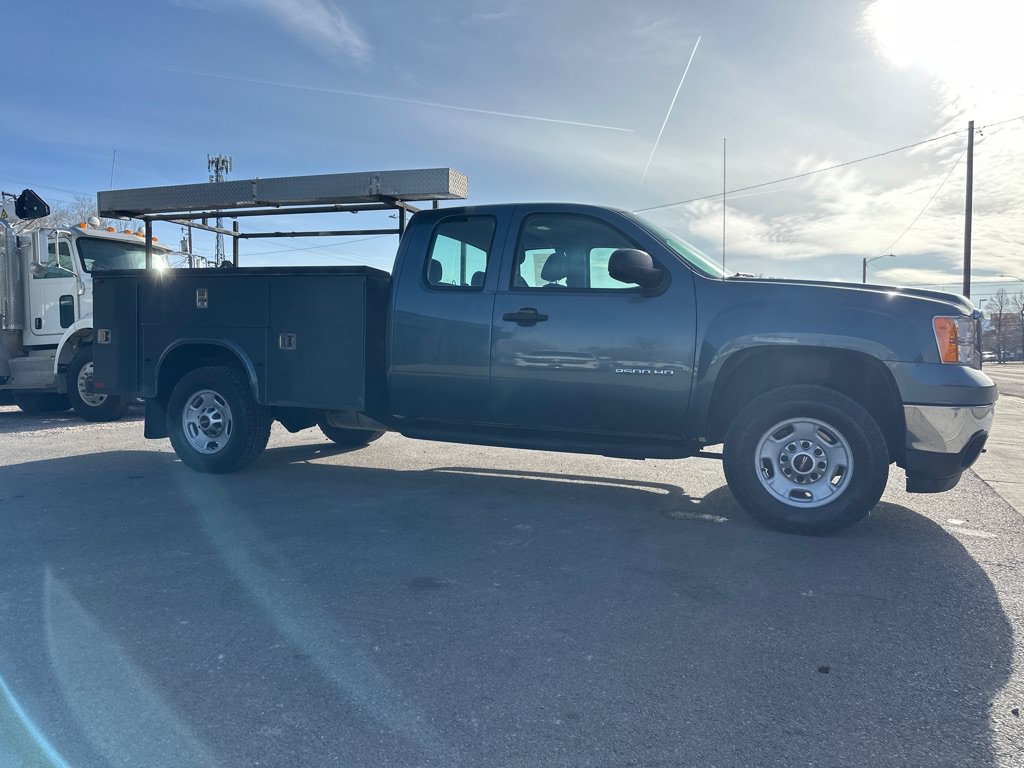 Used 2013 GMC Sierra 2500 W/T RWD image 3