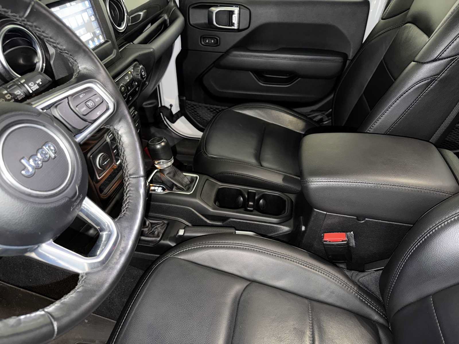 Used 2021 Jeep Wrangler Unlimited Sahara AWD/4WD image 19