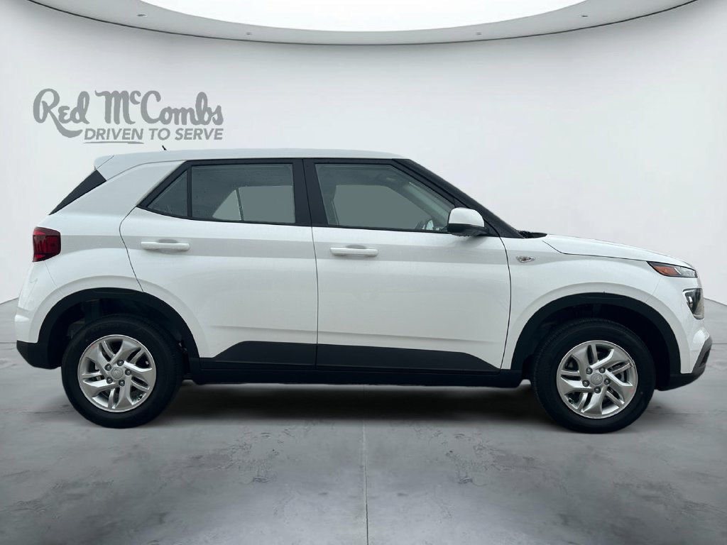New 2026 Hyundai Venue SE FWD image 4