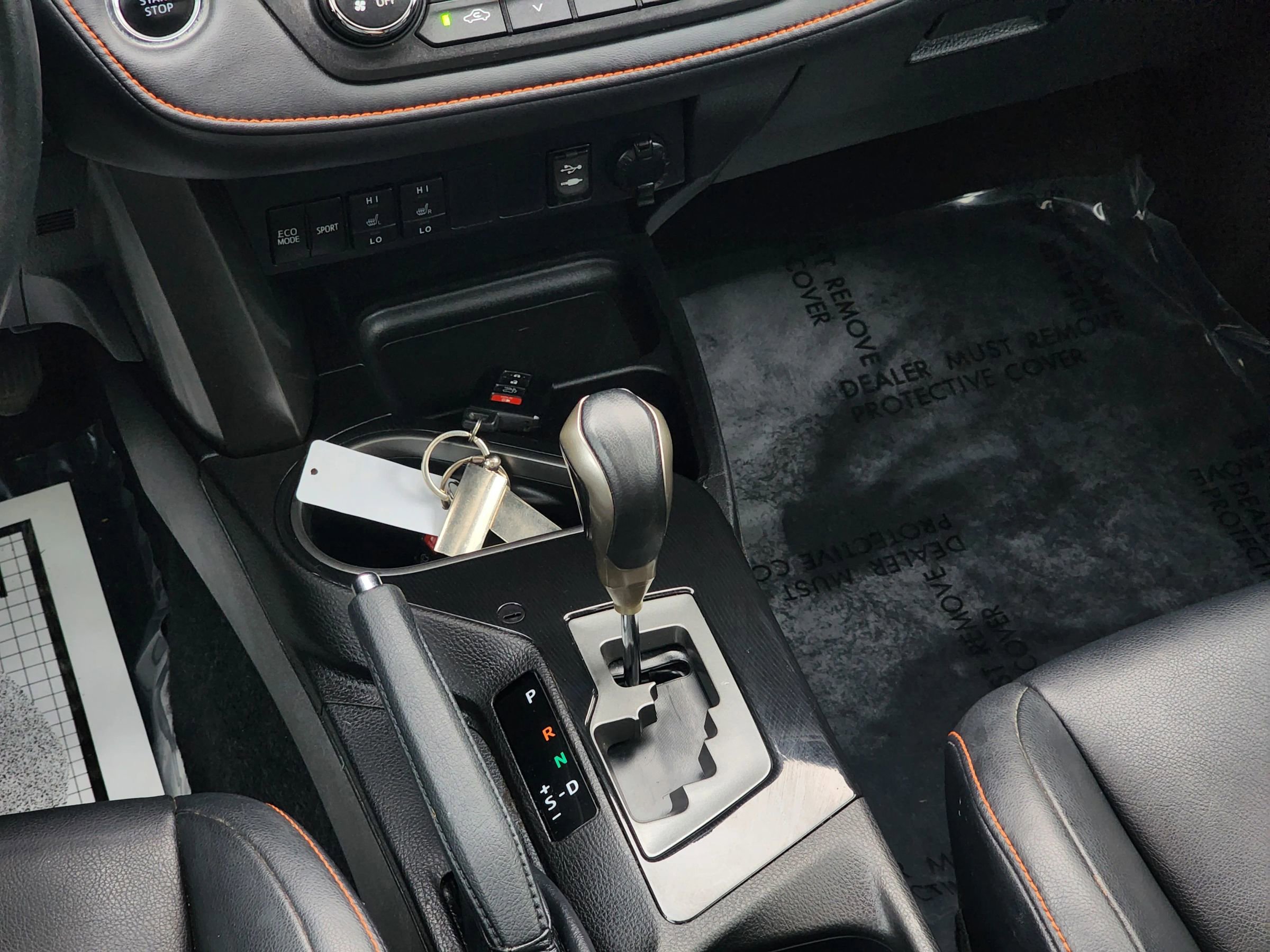 Used 2016 Toyota RAV4 SE image 14