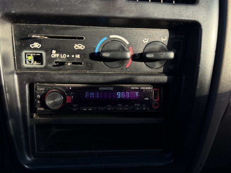 Used 1999 Toyota Tacoma 4x4 Regular Cab image 40