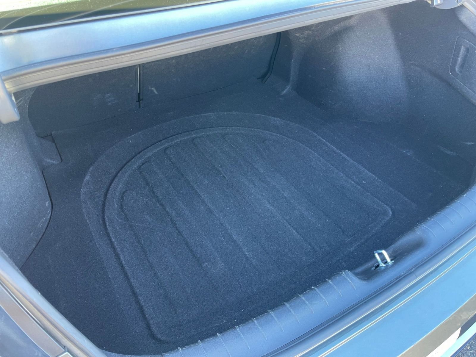 Used 2025 Hyundai Elantra Limited image 31