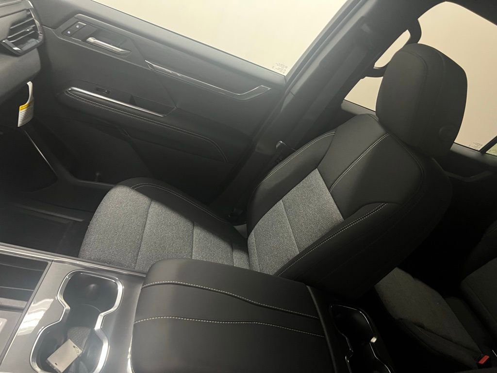 New 2026 GMC Acadia Elevation w/ LPO, Floor Liner Package image 22