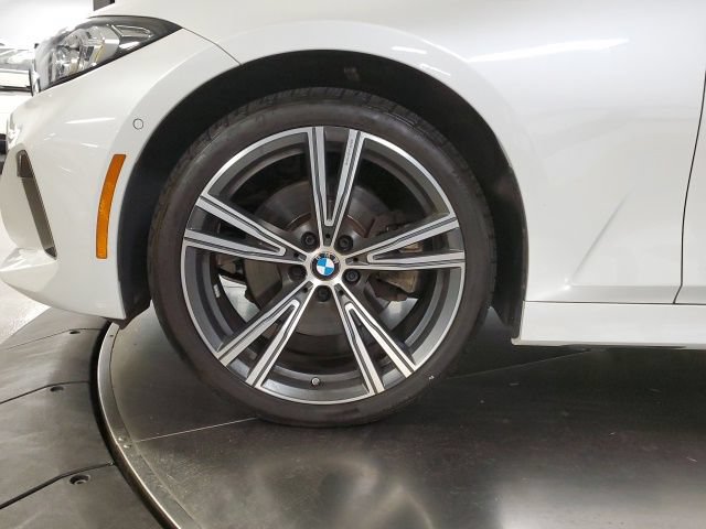 Used 2024 BMW 330i xDrive Sedan w/ Convenience Package AWD/4WD image 38