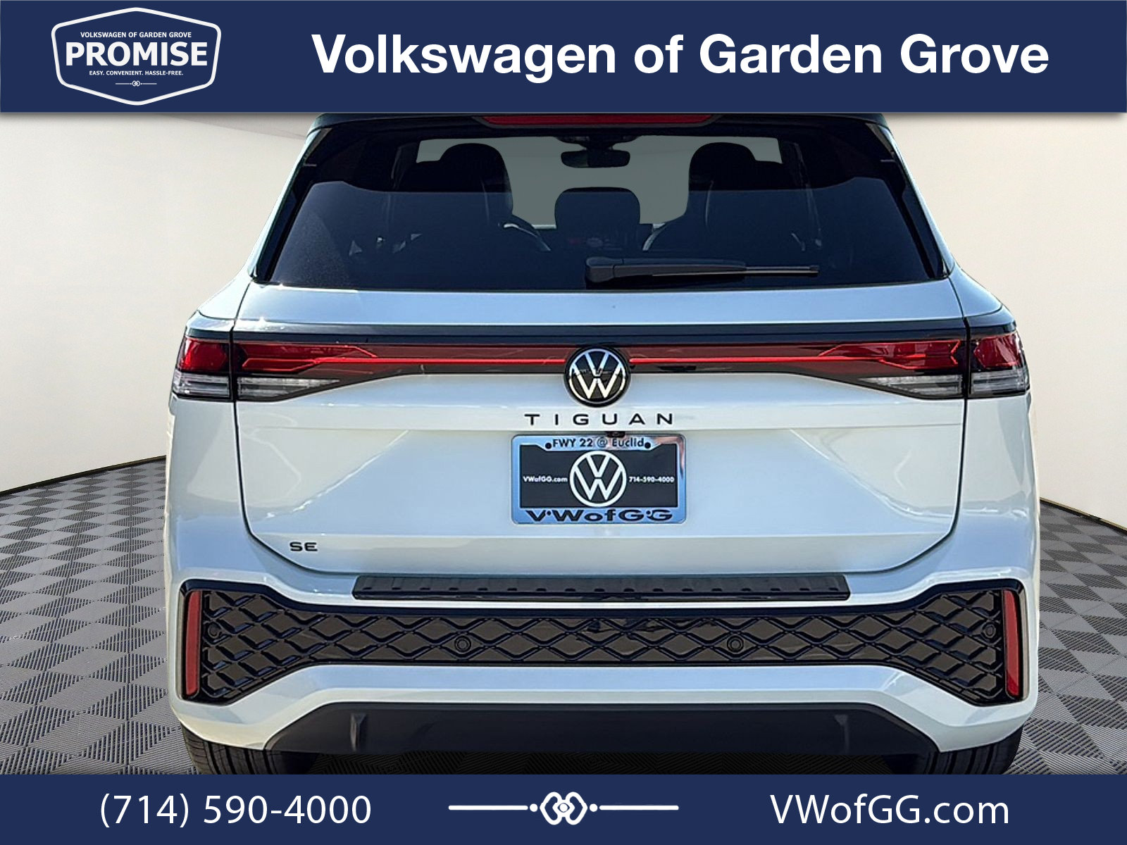 New 2026 Volkswagen Tiguan SE R-Line FWD image 7