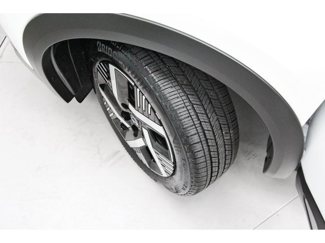 Used 2026 Nissan Kicks SV w/ SV Premium Package FWD image 7
