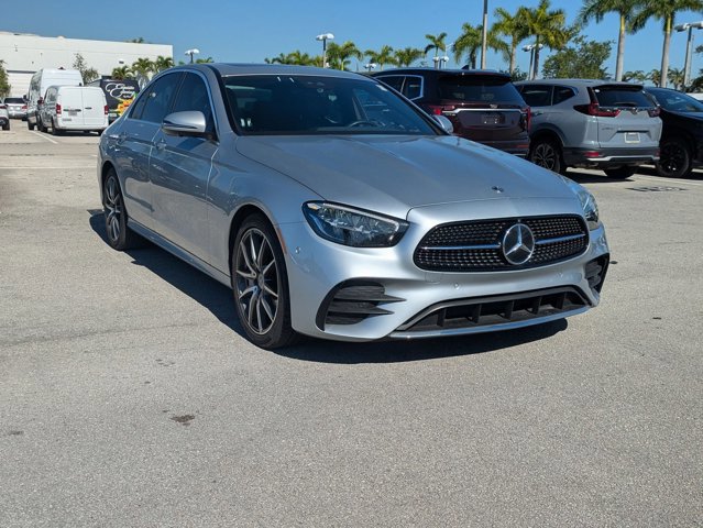 Used 2023 Mercedes-Benz E 350 Sedan image 3