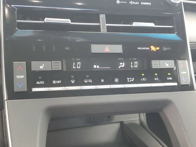 Used 2022 Toyota Avalon XLE FWD image 27
