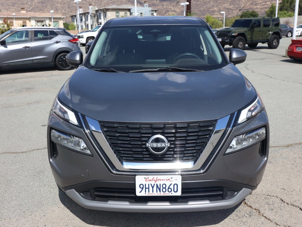 Used 2023 Nissan Rogue SV image 9