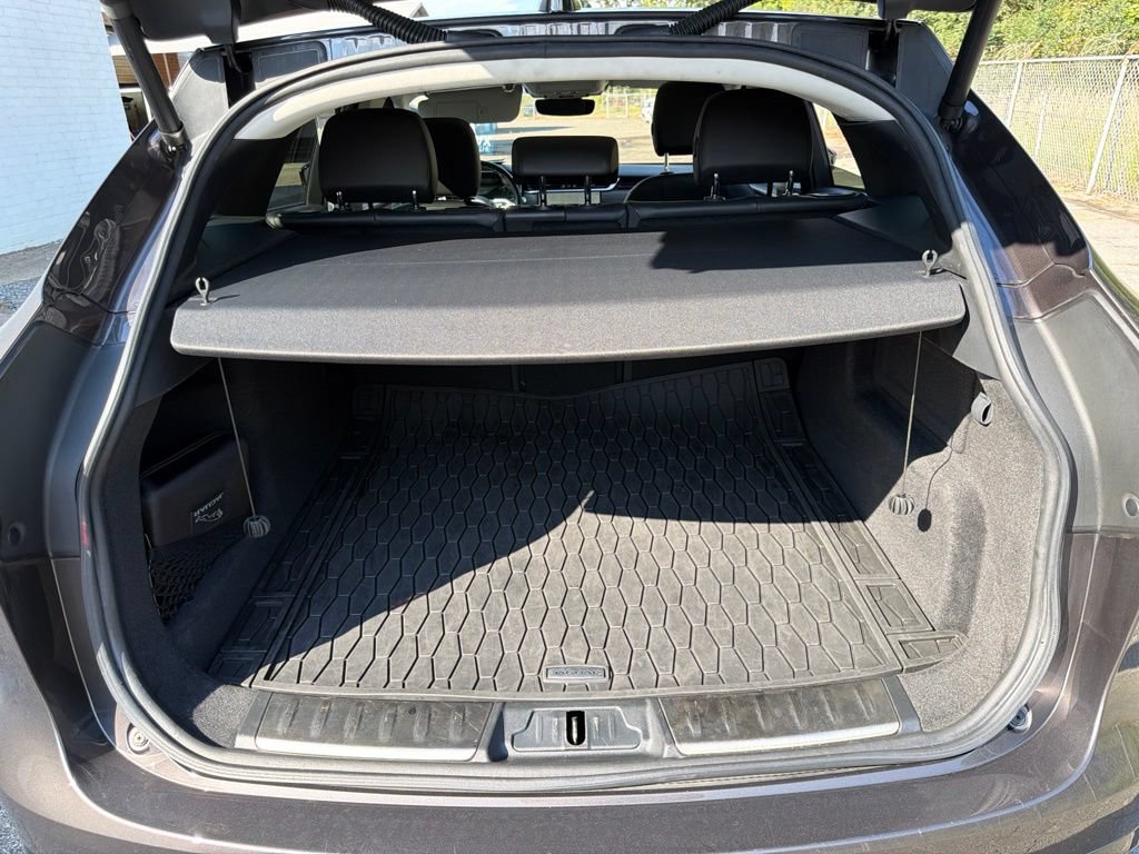 Used 2021 Jaguar F-PACE AWD/4WD image 18