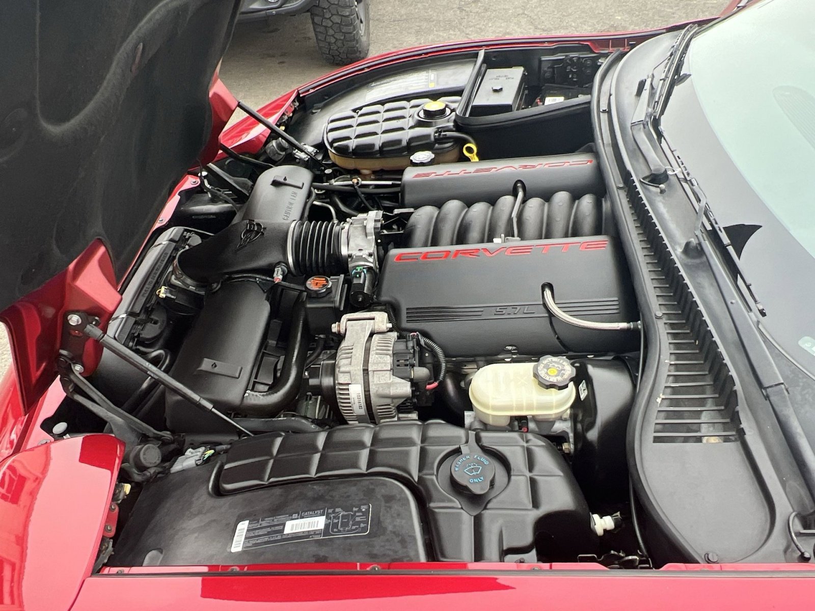 Used 2000 Chevrolet Corvette Coupe w/ Roof Pkg image 24