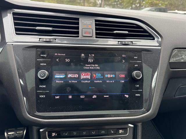 Used 2020 Volkswagen Tiguan SEL Premium R-Line image 17