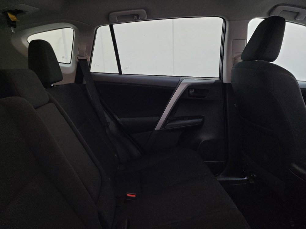 Used 2016 Toyota RAV4 LE AWD/4WD image 19