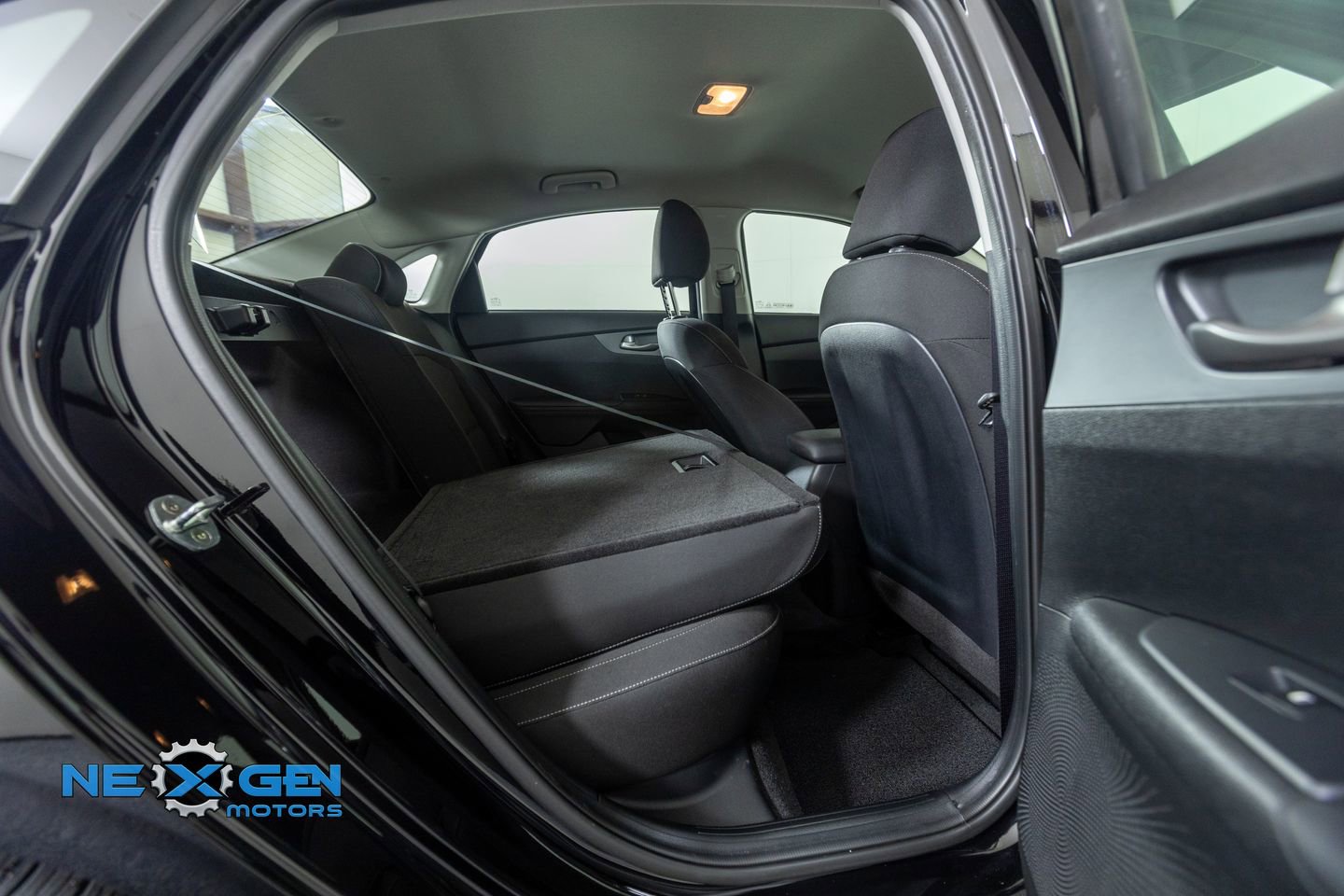 Used 2020 Kia Forte LXS FWD image 36
