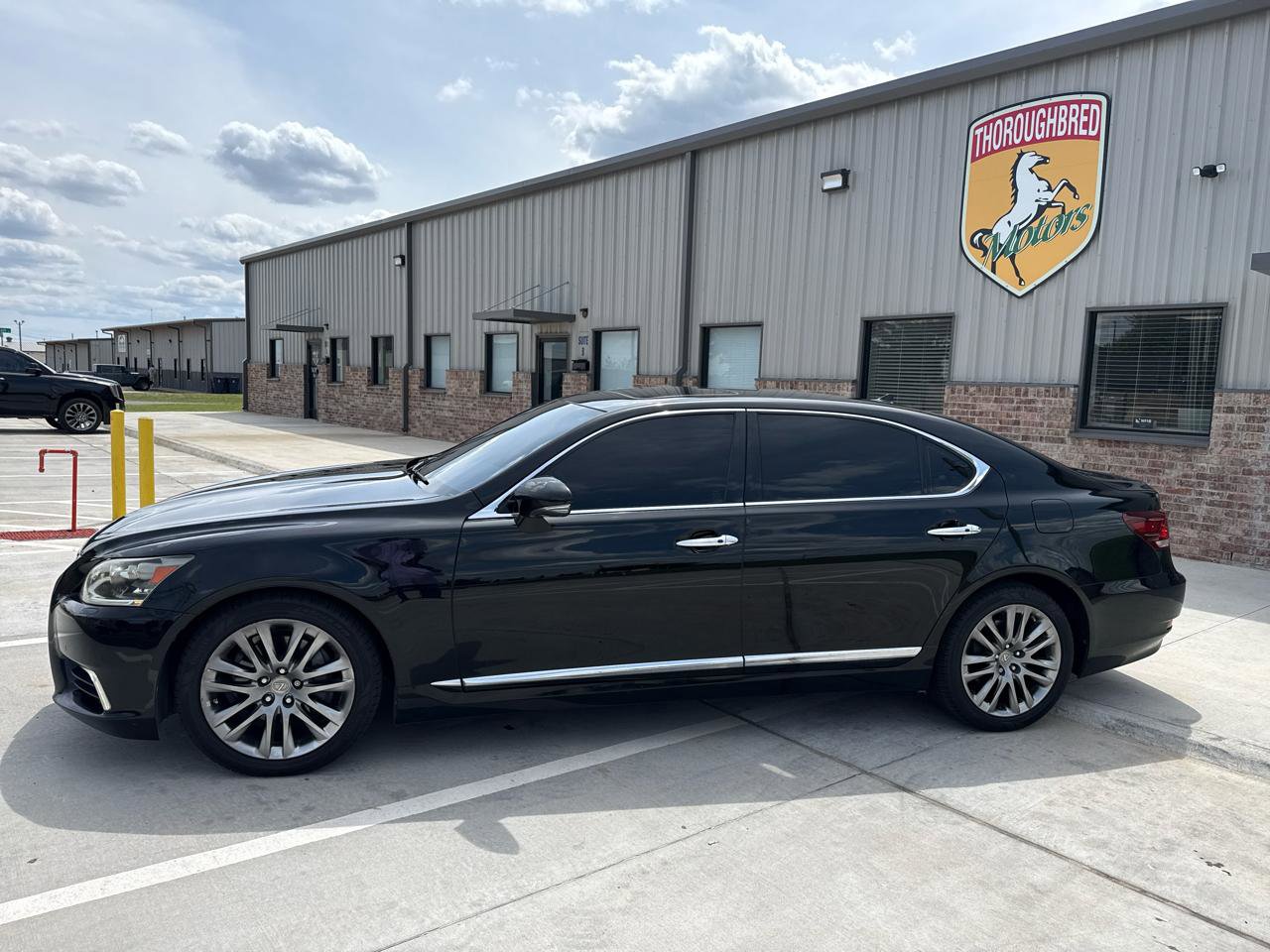 Used 2013 Lexus LS 460 L w/ Preferred Accessory Package RWD image 16