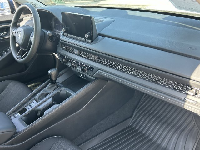 Used 2023 Honda Accord EX image 14