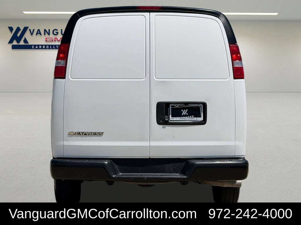 Used 2025 Chevrolet Express 3500 Extended w/ Driver Convenience Package RWD image 8