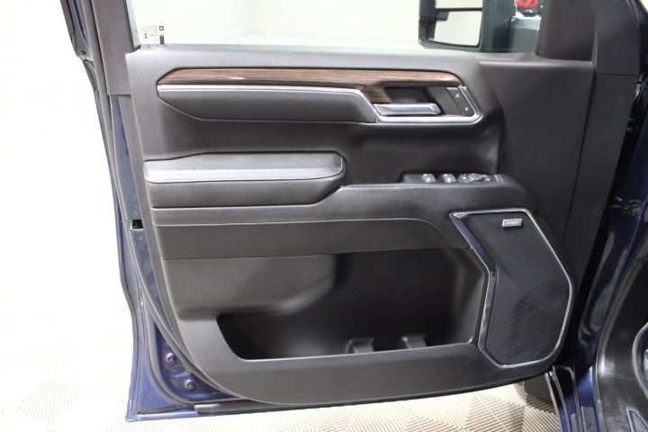 Used 2023 Chevrolet Silverado 1500 LT Trail Boss w/ Convenience Package II AWD/4WD image 16