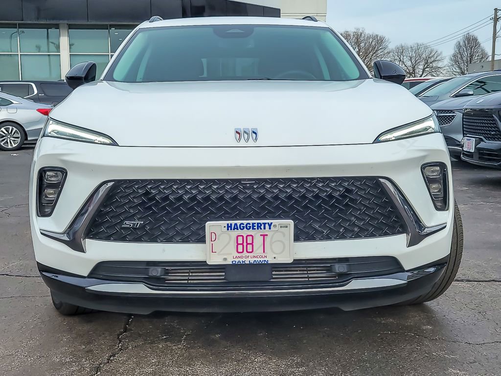 Certified 2025 Buick Envision Sport Touring image 4