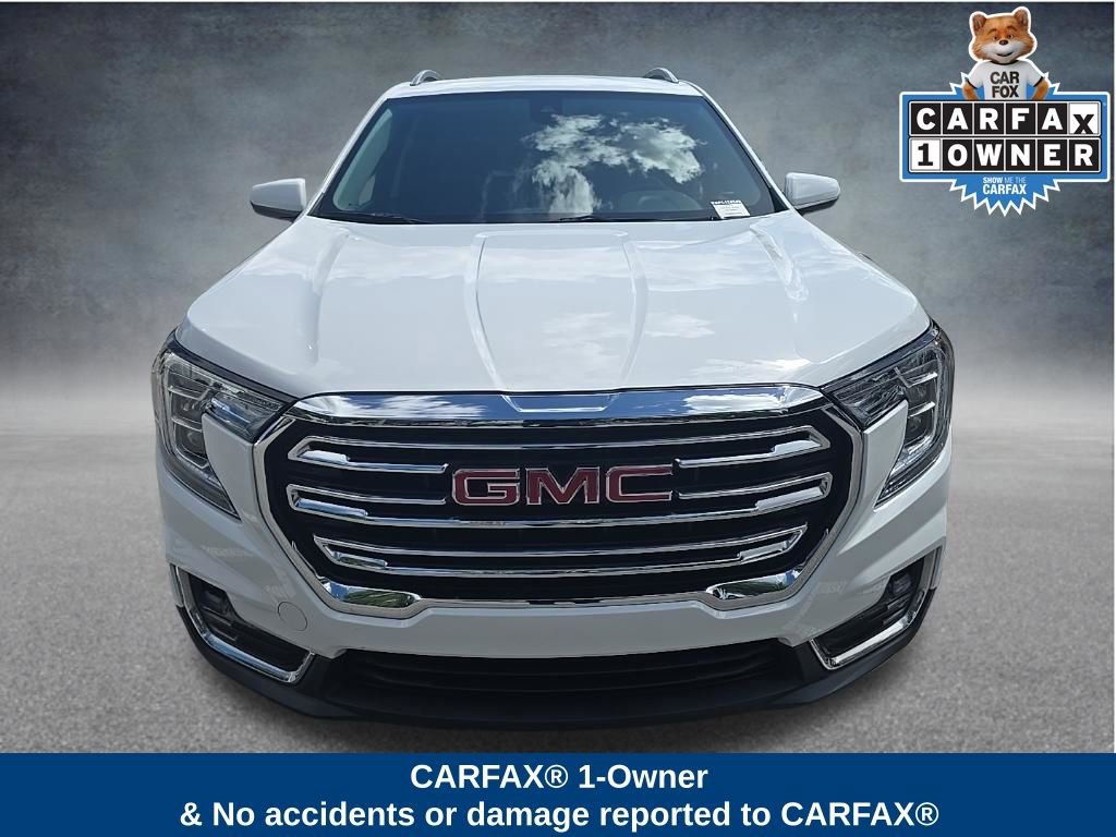 Used 2023 GMC Terrain SLT image 2