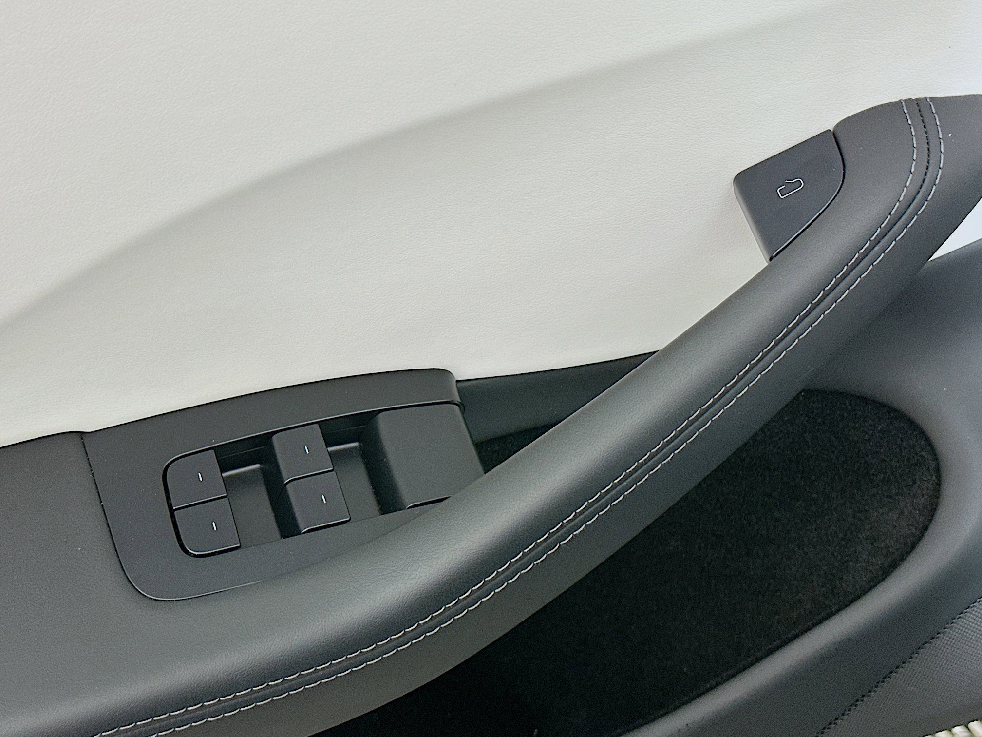 Used 2025 Tesla Model 3 Long Range RWD image 15