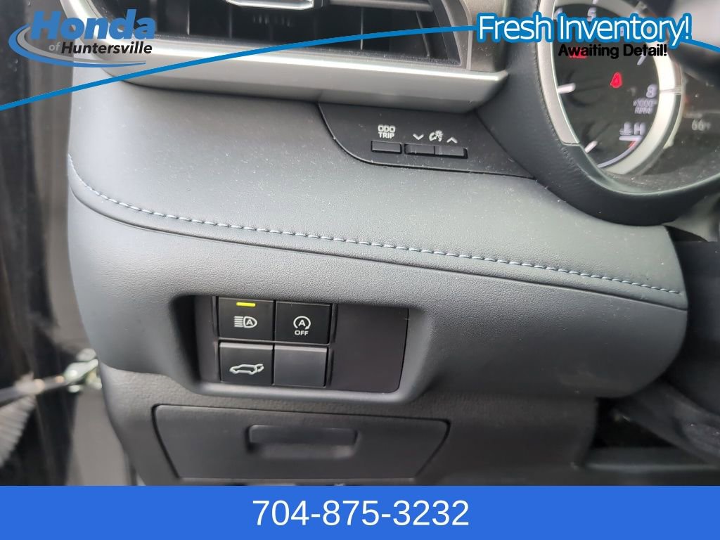 Used 2023 Toyota Highlander XLE image 21