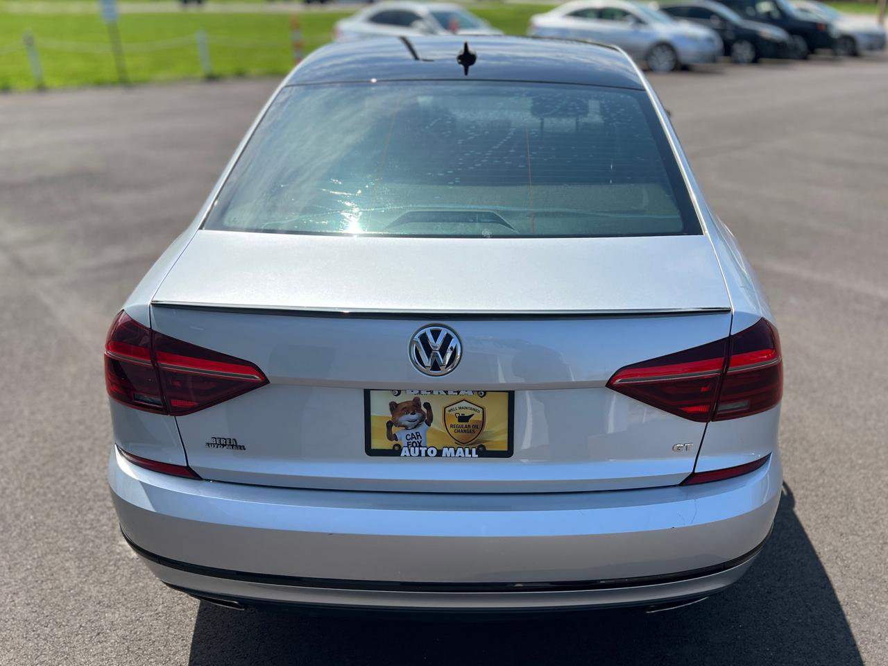 Used 2018 Volkswagen Passat 3.6 FWD image 11