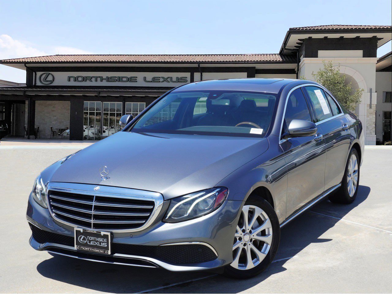 Used 2017 Mercedes-Benz E 300 image 1