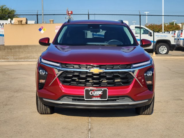 Used 2024 Chevrolet Trax LT w/ Driver Confidence Package FWD image 9