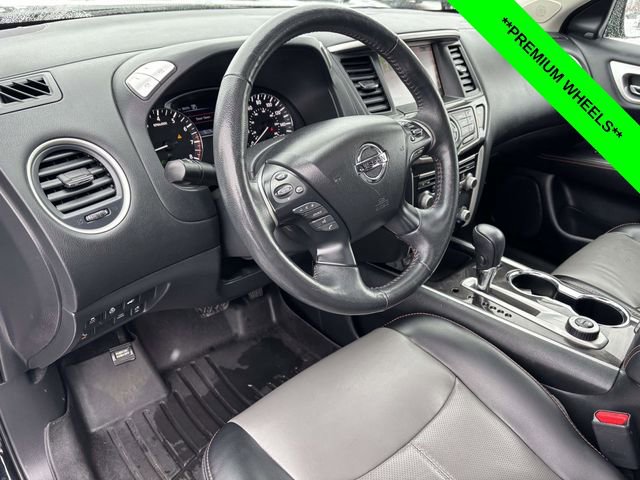 Used 2019 Nissan Pathfinder SL image 9