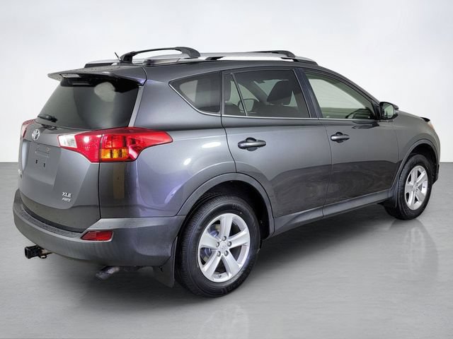 Used 2014 Toyota RAV4 XLE AWD/4WD image 3