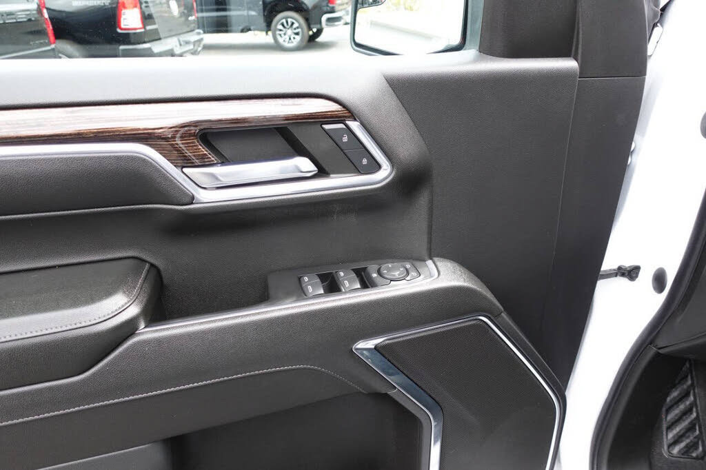 Used 2023 GMC Sierra 1500 SLE w/ X31 Off-Road Package AWD/4WD image 18