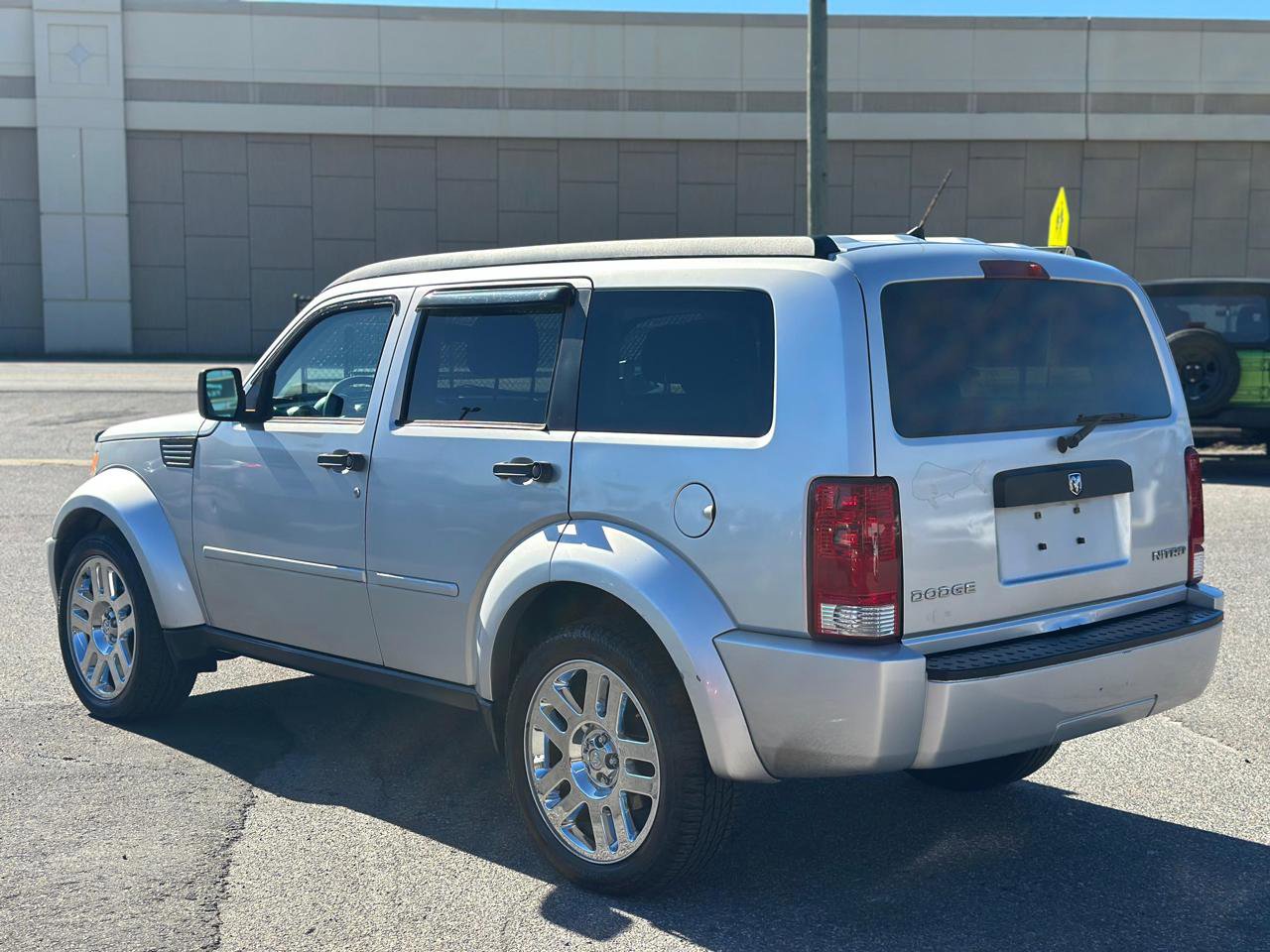 Used 2011 Dodge Nitro Heat image 5